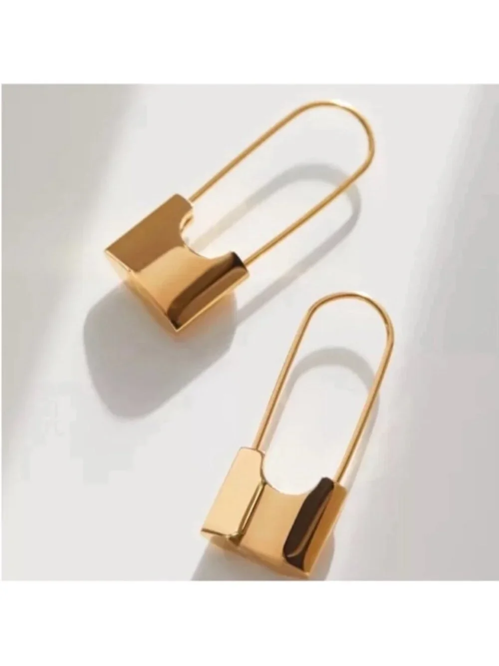 New! Gold Lock Safety Pin Earrings (1070) NWOT